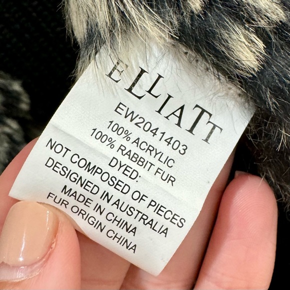 Elliatt Rabbit Fur Vest - Picture 7 of 8